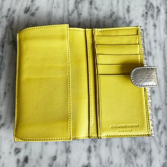 Authentic Alexander McQueen Wallet In Silver Python Snake Skin - Picture 4 of 7